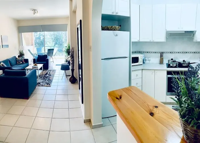 Paradise Retreat * パ フォス