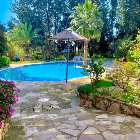 Paradise Retreat
